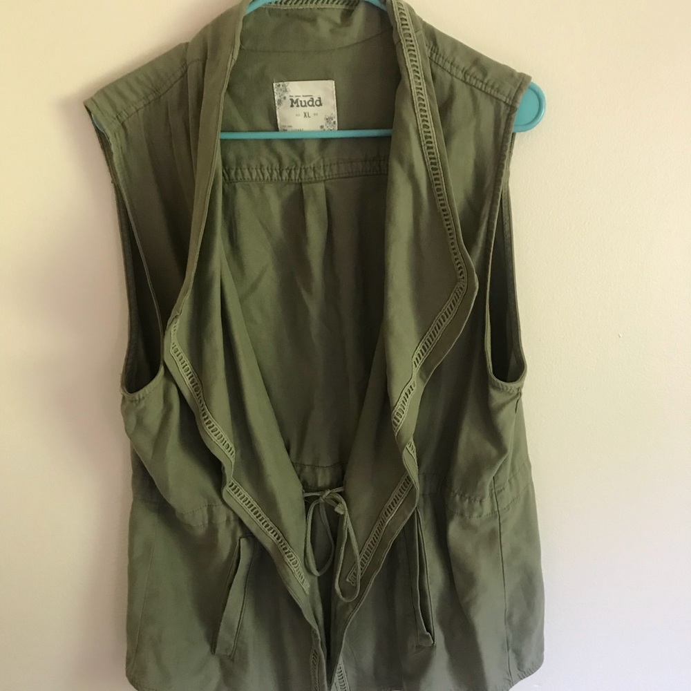TRENDY VEST - Picture 4 of 6